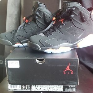 Air Jordan  black/infrared retro 6 #SOLD